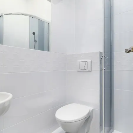 Cosy Very Berry In Close To The Park By Renters شقة *