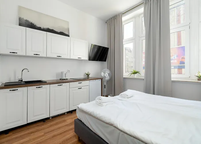 Cosy Very Berry In Close To The Park By Renters Apartment