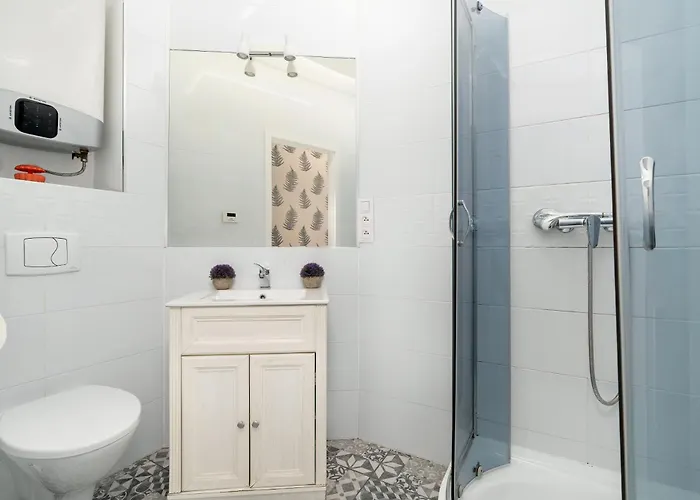 Cosy Very Berry In Close To The Park By Renters Poznan