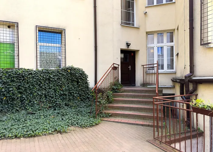 Cosy Very Berry In Close To The Park By Renters