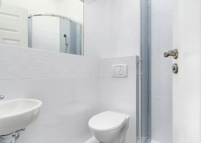 Cosy Very Berry In Close To The Park By Renters Apartment *