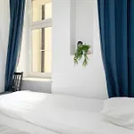 Cosy Very Berry In Close To The Park By Renters