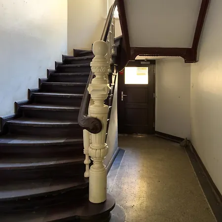 Cosy Very Berry In Close To The Park By Renters Apartment *