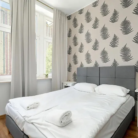 Cosy Very Berry In Close To The Park By Renters *