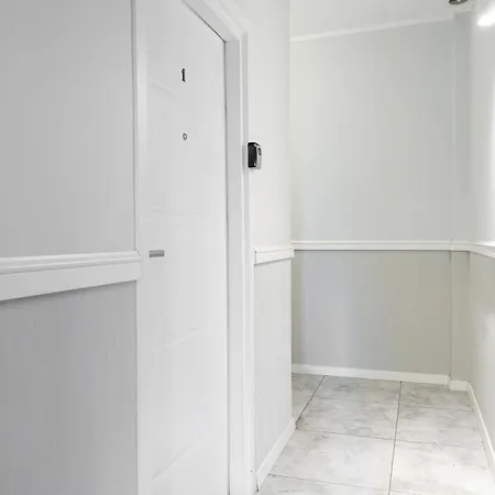 Cosy Very Berry In Close To The Park By Renters Poznan