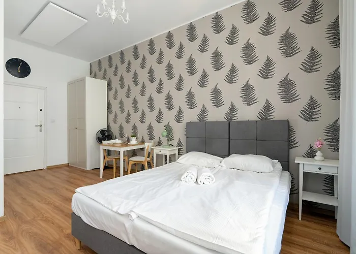 Cosy Very Berry In Close To The Park By Renters Poznan
