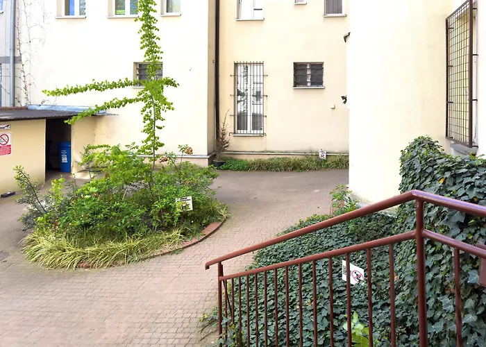 Cosy Very Berry In Close To The Park By Renters *