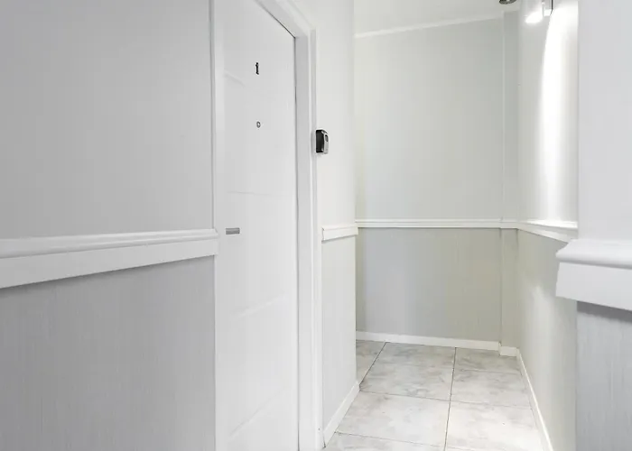 Cosy Very Berry In Close To The Park By Renters פוזנן